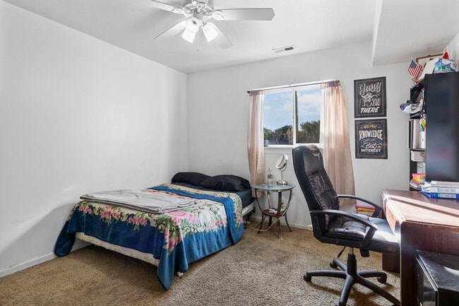Building Photo - 4160 S Oak Meadows Dr