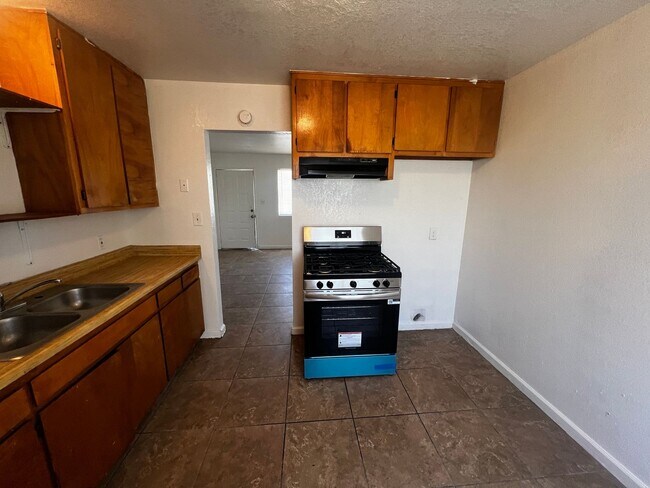 Building Photo - 6589 Palo Verde Ave