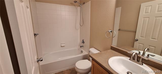 Building Photo - 3645 Desert Ridge Cir