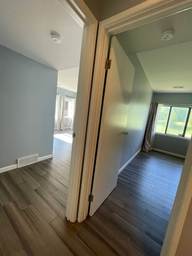 Building Photo - West Ann Arbor Condo: 2 Bed, 2 Bath with Indoor Pool & Patio