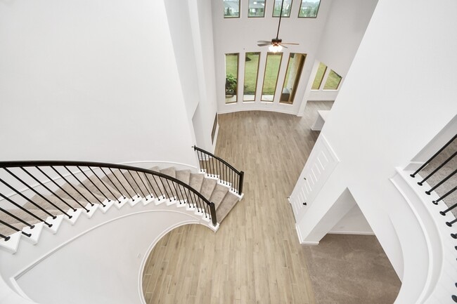 Building Photo - 20926 White Rock Crk Dr