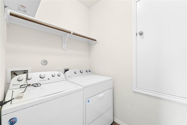 Building Photo - 4423 Champions Landing Dr