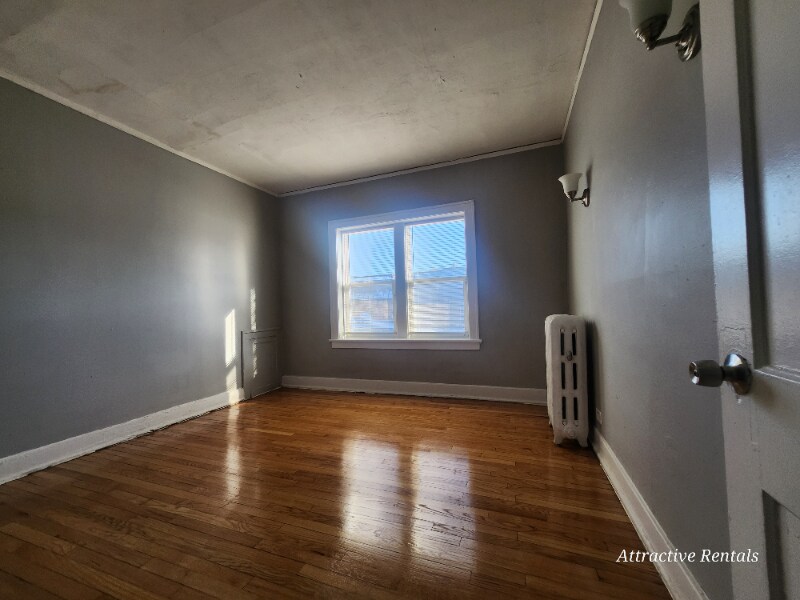 Building Photo - 37 W 14th Pl