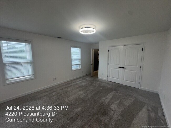 Building Photo - 4220 Pleasantburg Dr