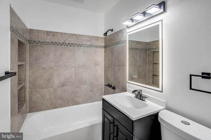 Building Photo - 3412 N Beaumont Rd