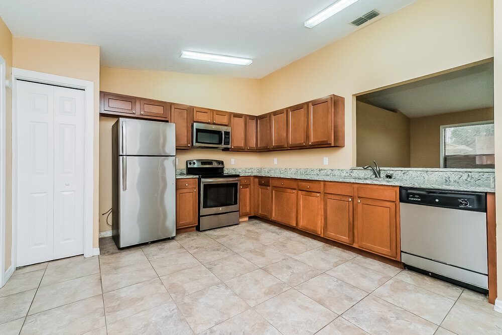 Building Photo - 13348 Linden Dr