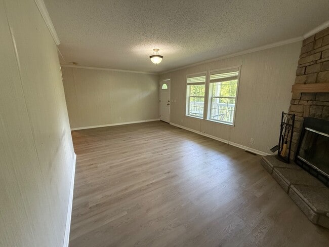 Building Photo - 3944 Alley Valley Rd