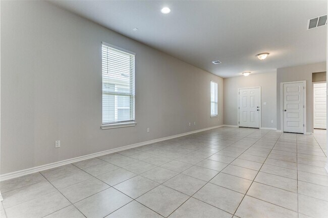 Building Photo - 341 Trellis Blvd