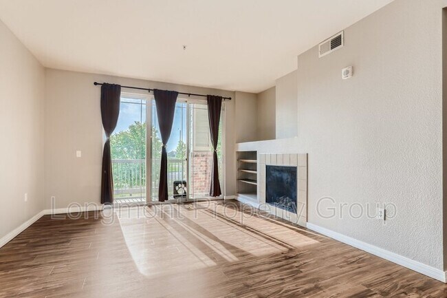 Building Photo - 804 Summer Hawk Dr