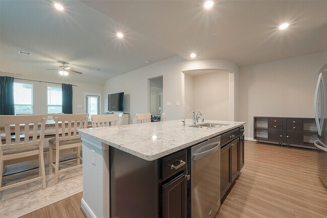Building Photo - 24211 Buckbrush Ln