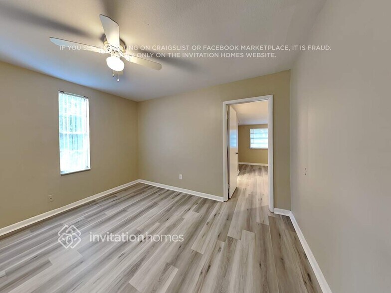 Building Photo - 908 Lakewood Ave