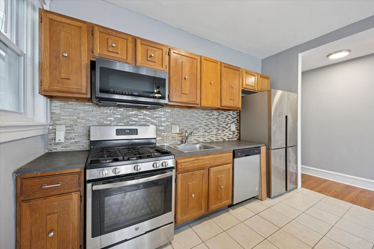 Building Photo - 5235 Wissahickon Ave