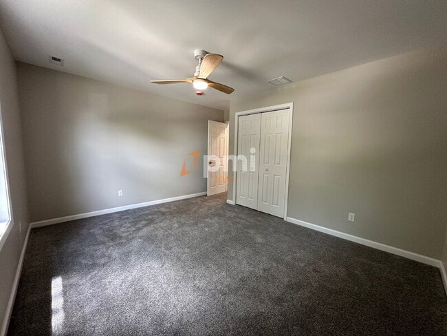 Building Photo - 397 Briarwood Dr