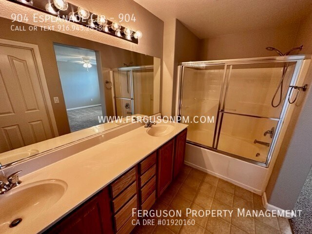 Building Photo - Move In Ready Folsom Home with Greenbelt V...