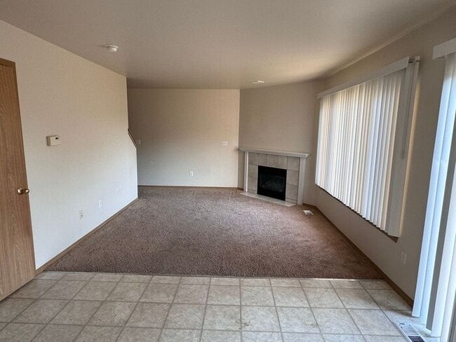 Building Photo - Nice 4 bedroom, 2.5 bath two story home in English Ridge, Puyallup!!