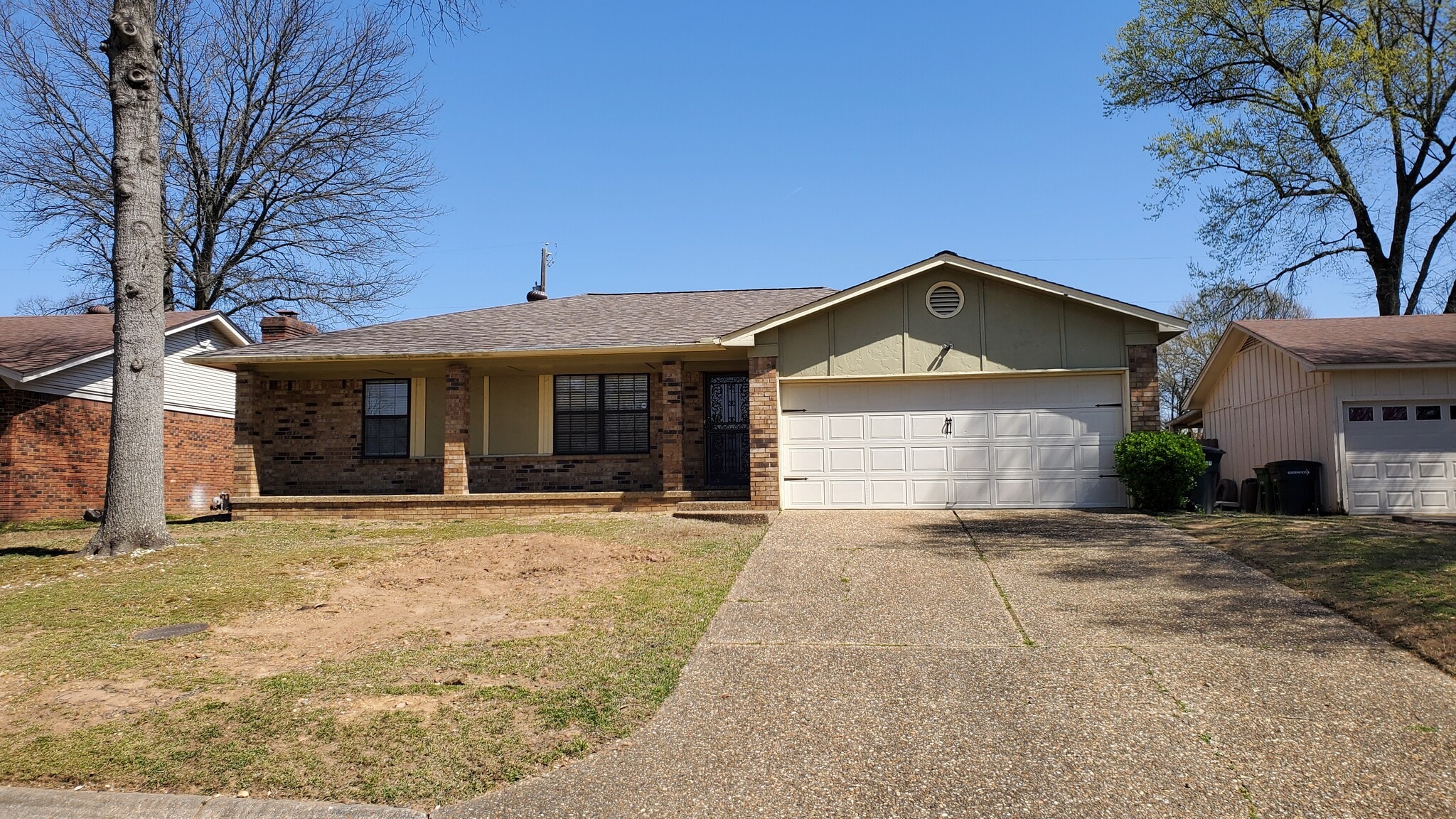 Building Photo - 89 Spring Grove Dr