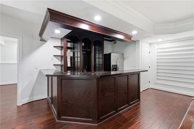 Building Photo - 730 Rose Creek Cir
