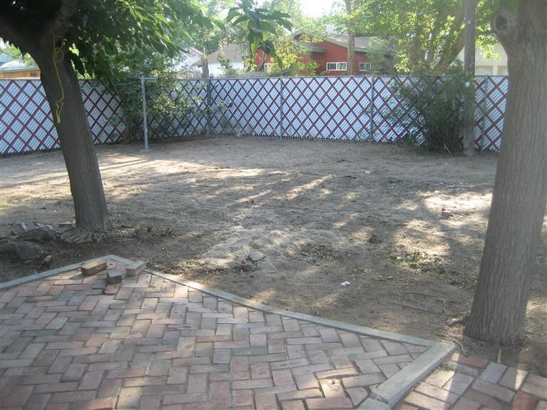 Building Photo - 708 Carlisle Blvd NE