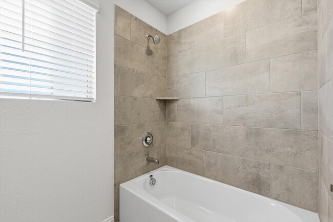 Building Photo - 2102 Windy Trl