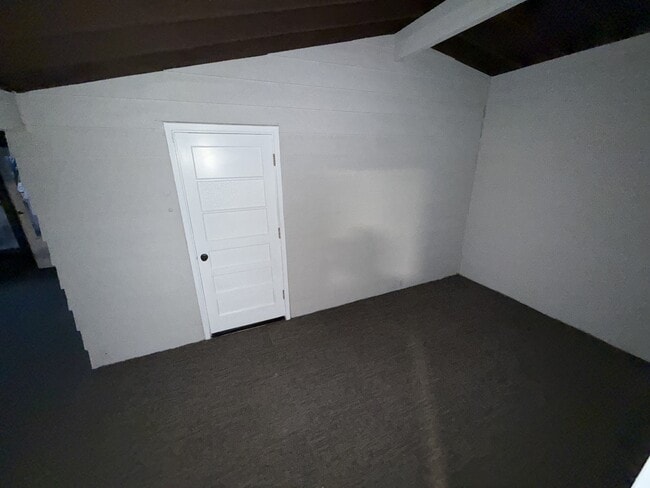 Building Photo - 1475 Hollywood Ln