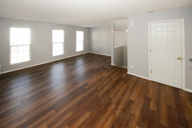 Building Photo - 5689 Strathmoor Manor Cir