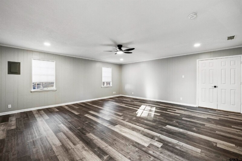 Building Photo - 2513 Memory Ln