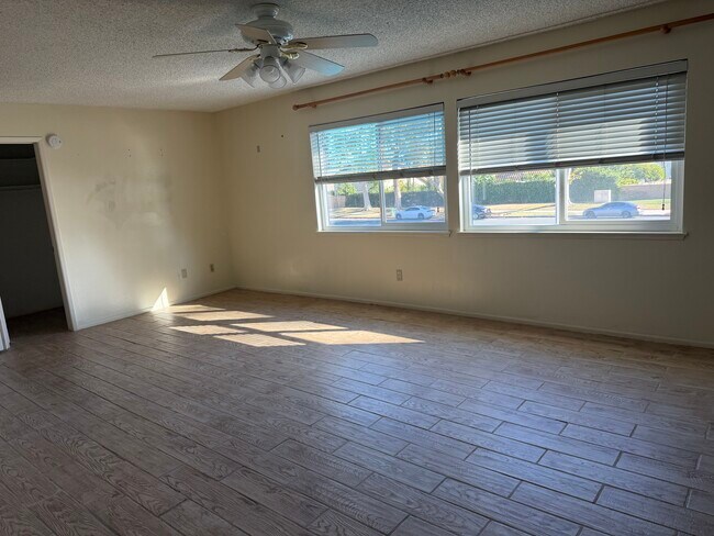 Building Photo - 612 Stanford Dr
