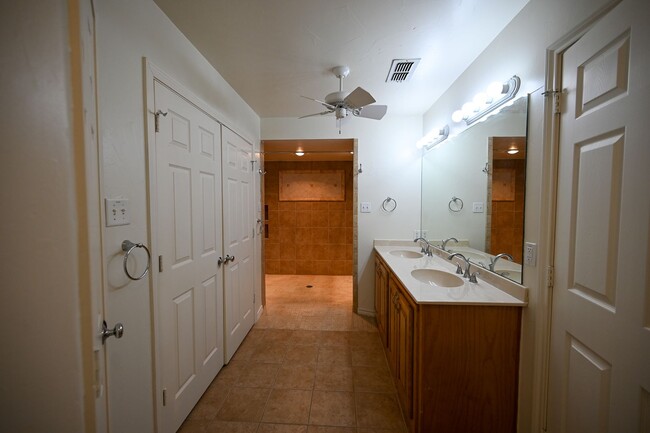 Building Photo - 3 Bed 2 Bath SFR in Decatur