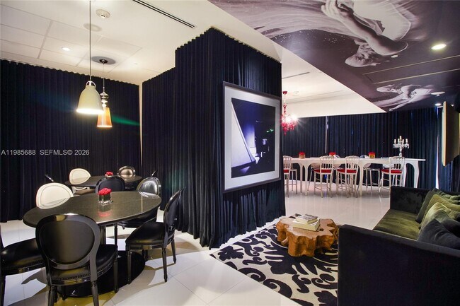 Building Photo - 495 Brickell Ave