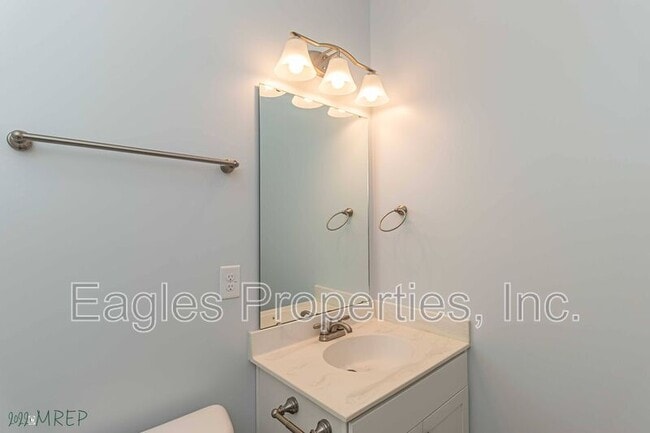 Building Photo - 207 Timberline Oak Dr