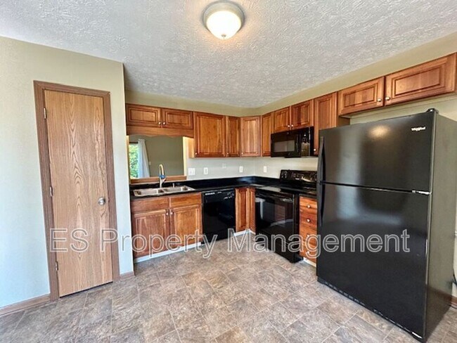 Building Photo - 7822 Crooked Meadows Dr