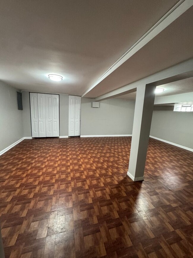 Building Photo - 4 Bedroom 2 Bathroom House in Dolton ! A M...