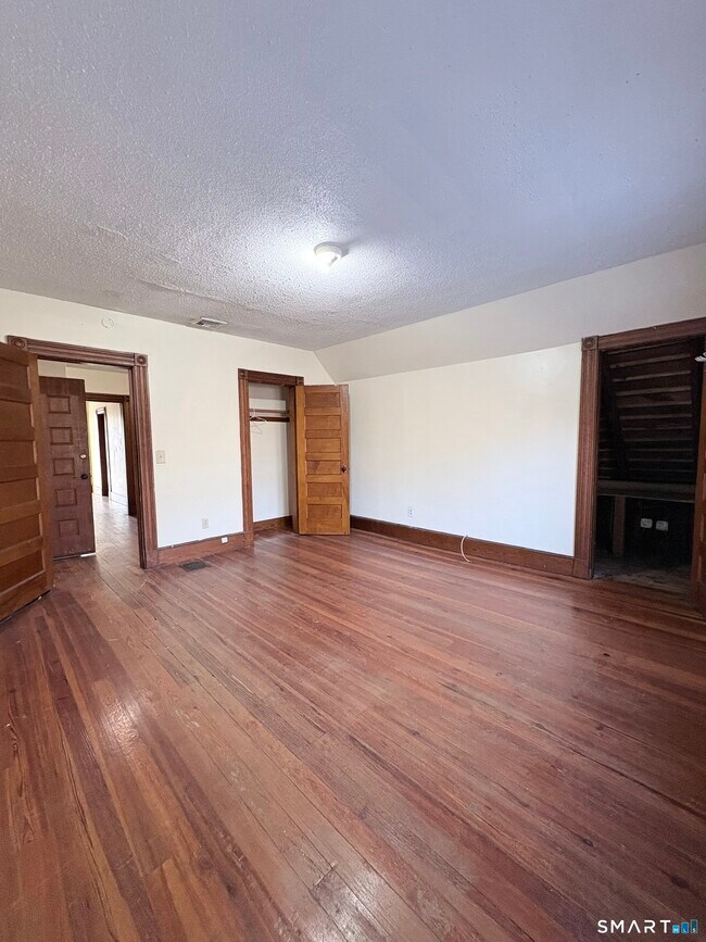 Building Photo - 792 Elm St