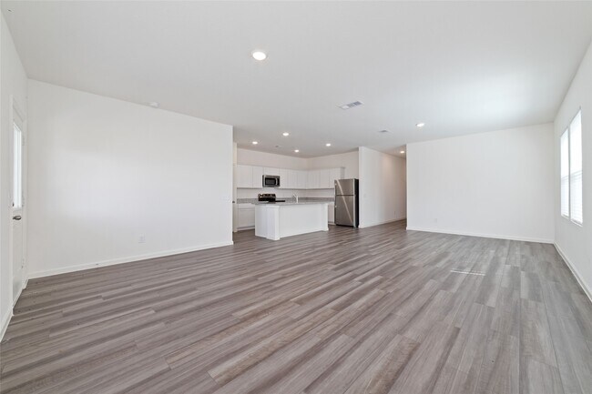 Building Photo - 31030 Gayle Prairie Oaks St
