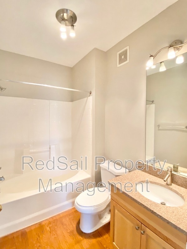 Building Photo - 700 River Rock Way