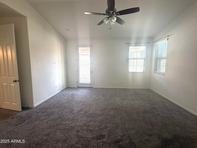 Building Photo - 3923 E Desert Broom Dr