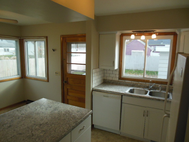 Kitchen/Dining Room - 1727 Dill St