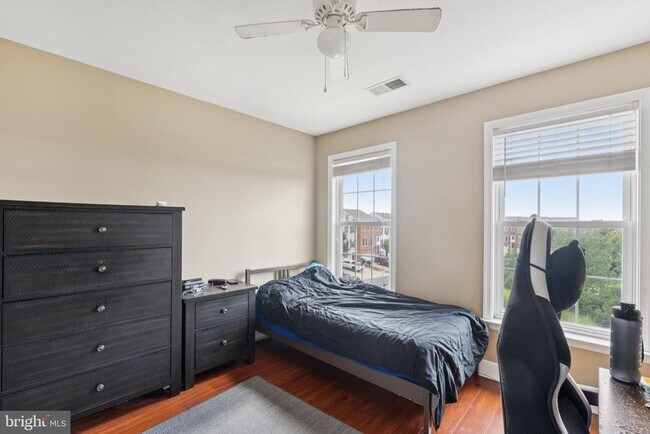 Building Photo - 42832 Bittner Square