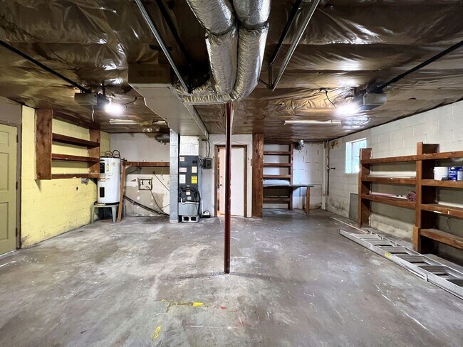 Building Photo - NEW RENTAL RATE...4 BEDROOM HOME IN FARRAGUT!!!