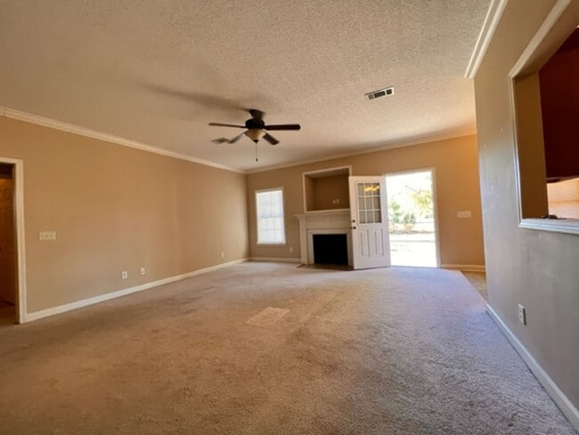 Building Photo - Welcome to The Enclave at Oak Crest!
