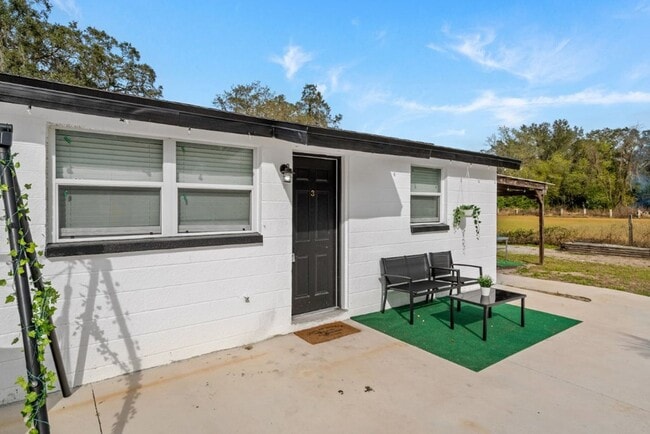 Building Photo - The peaceful #1