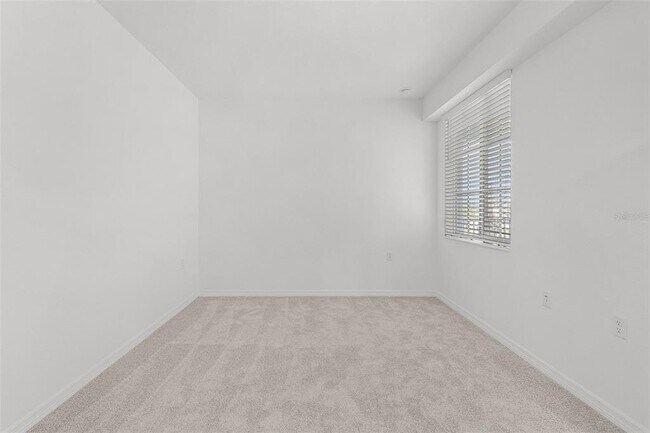 Building Photo - 14211 Heritage Landing Blvd