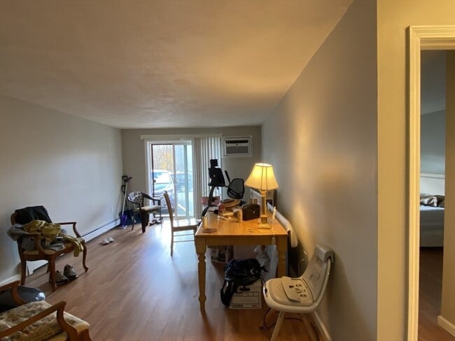 Building Photo - 16 Kenmar Dr