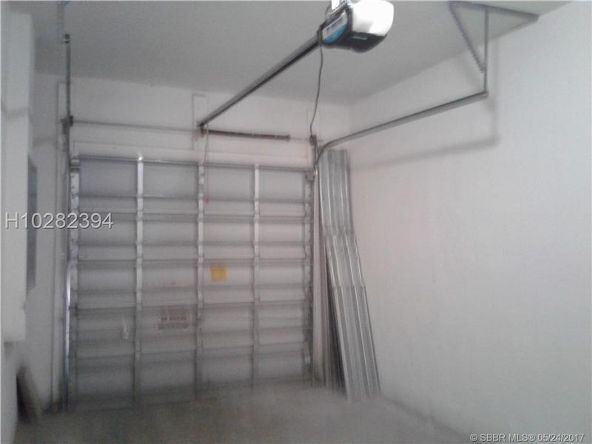 Building Photo - 3409 Lakeside Dr