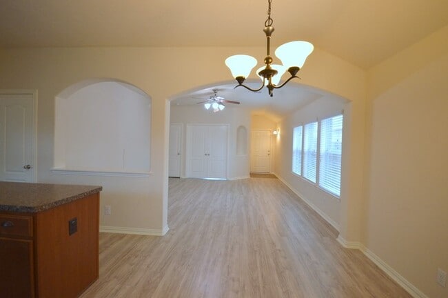 Building Photo - 11115 Barker Park Ct