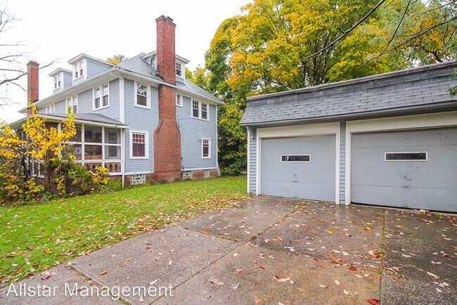 Building Photo - 4 br, 1.5 bath House - 1749 Cumberland Rd