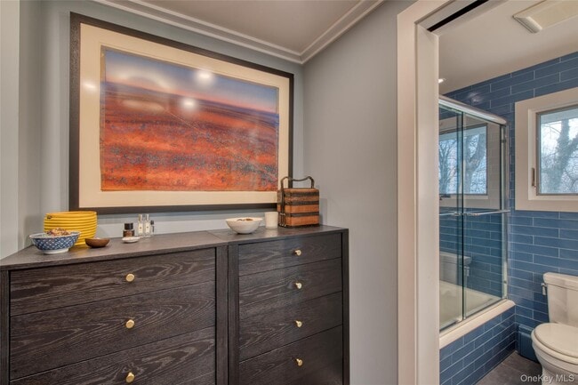 Building Photo - 495 Maple Ln