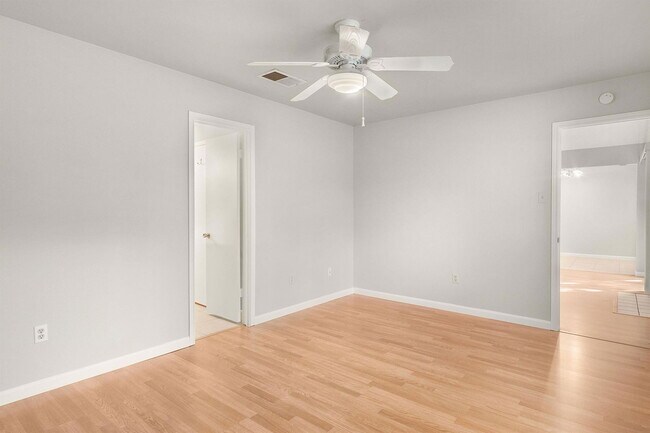 Building Photo - 11931 Rosethorn Dr