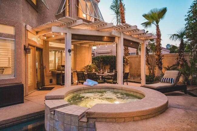 Building Photo - 45540 Desert Fox Dr