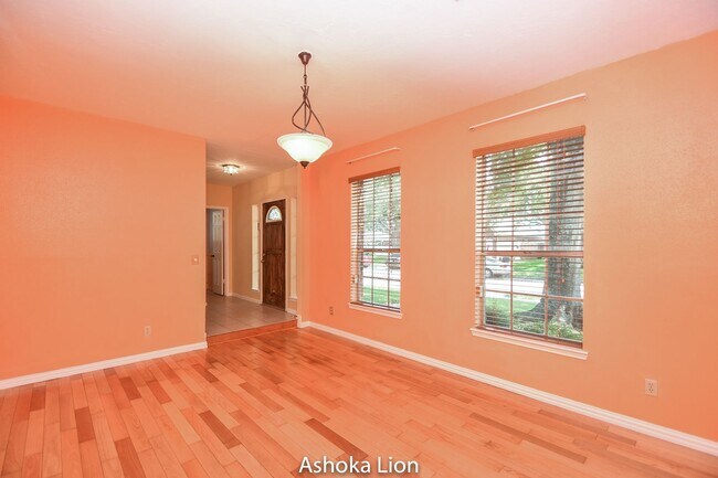 Building Photo - Gorgeously designed home with 4 bedrooms and 2.5 baths. A must see!